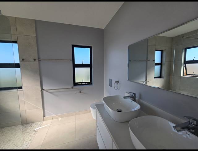 2 BEDROOM VILLA FOR SALE IN SHAKAS ROCK